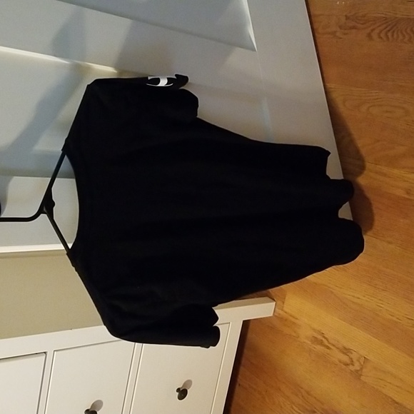 Black Small Hodge Twins Tee - Picture 3 of 4